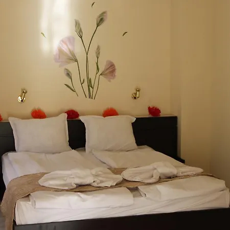 Hotel Brilliance Warna
