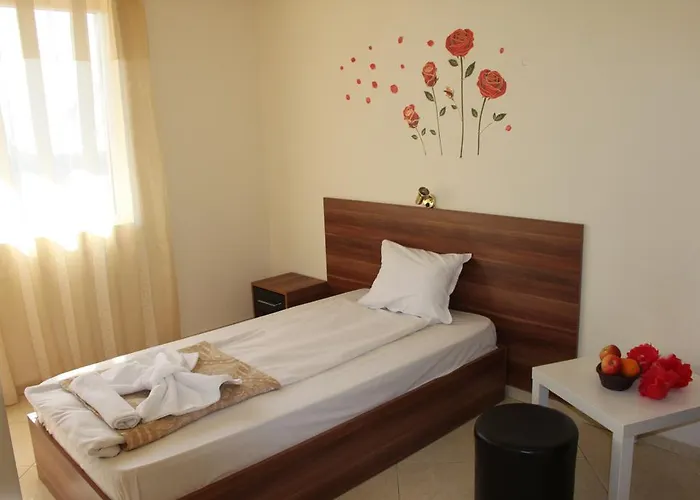 Отель Brilliance 3*