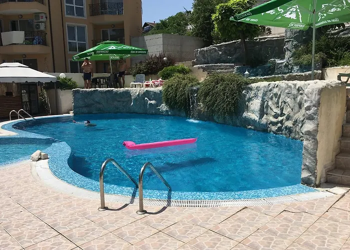 Отель Brilliance